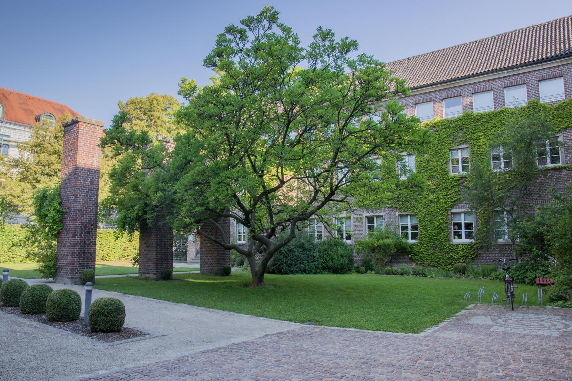Bildungs- Und Gaestehaus Pallotti Haus Freising Otel Dış mekan fotoğraf